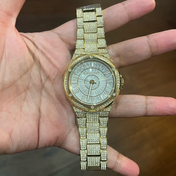 Michael Kors oversized watch - Picture 4 of 4